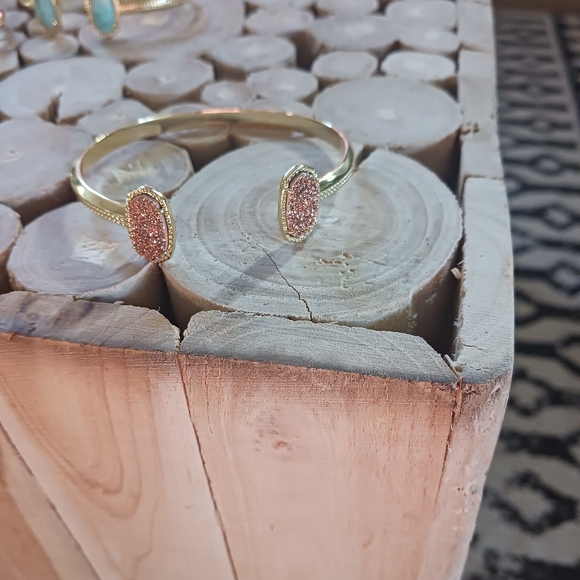 Australian Jade Bracelet - Picture 4 of 4